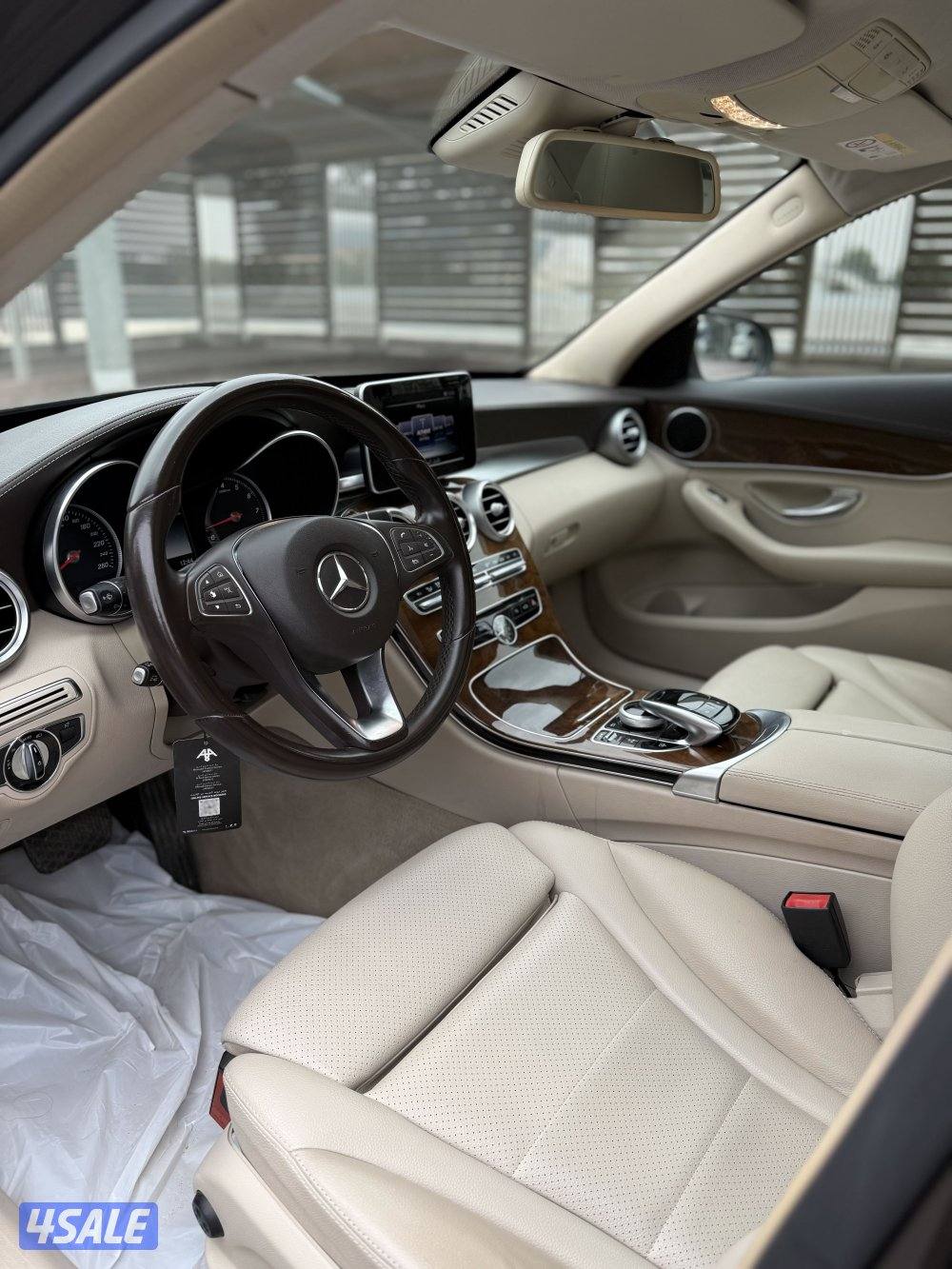 للبيع مرسيدس C200 بحاله الوكاله ماشي 74 الف كيلو3