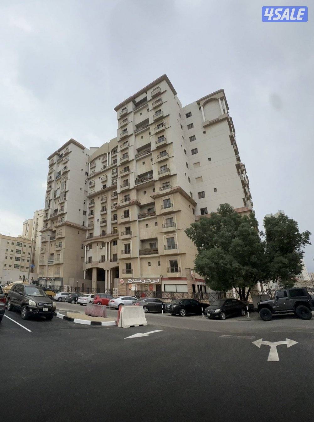 للبيع شقة دورين بمنطقة بالمهبولة 225 م السعر150 الف0