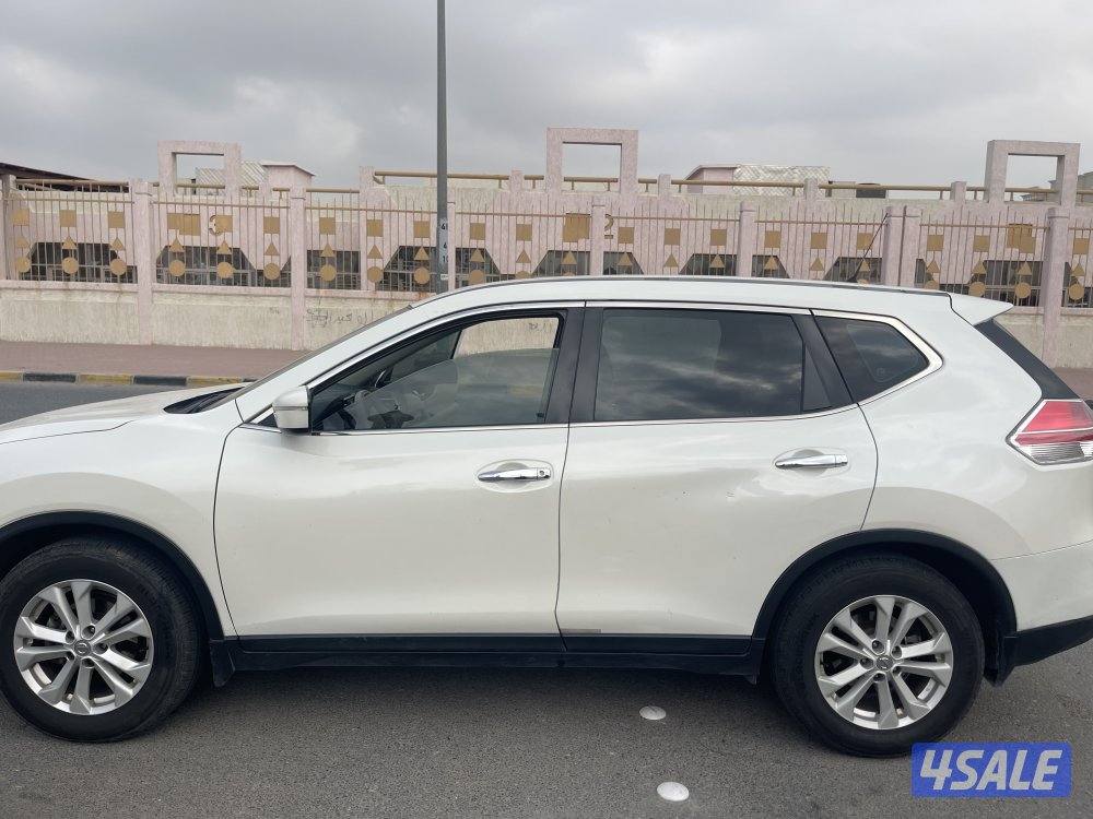 للبيع نيسان اكس تريل  موديل 20170