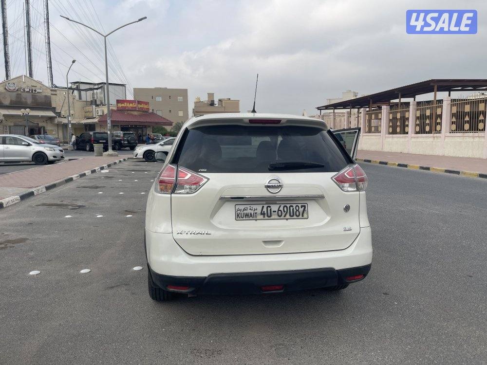للبيع نيسان اكس تريل  موديل 20173