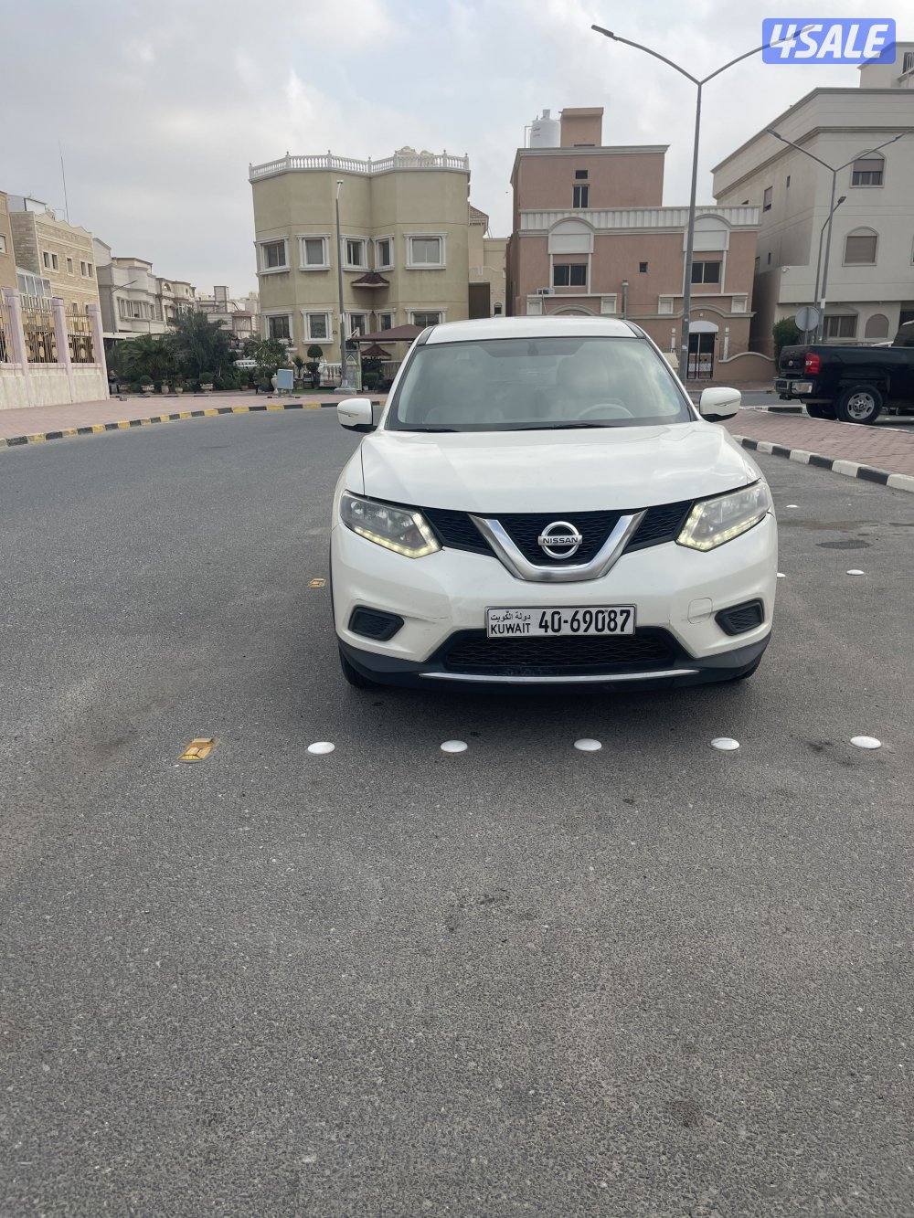للبيع نيسان اكس تريل  موديل 20174