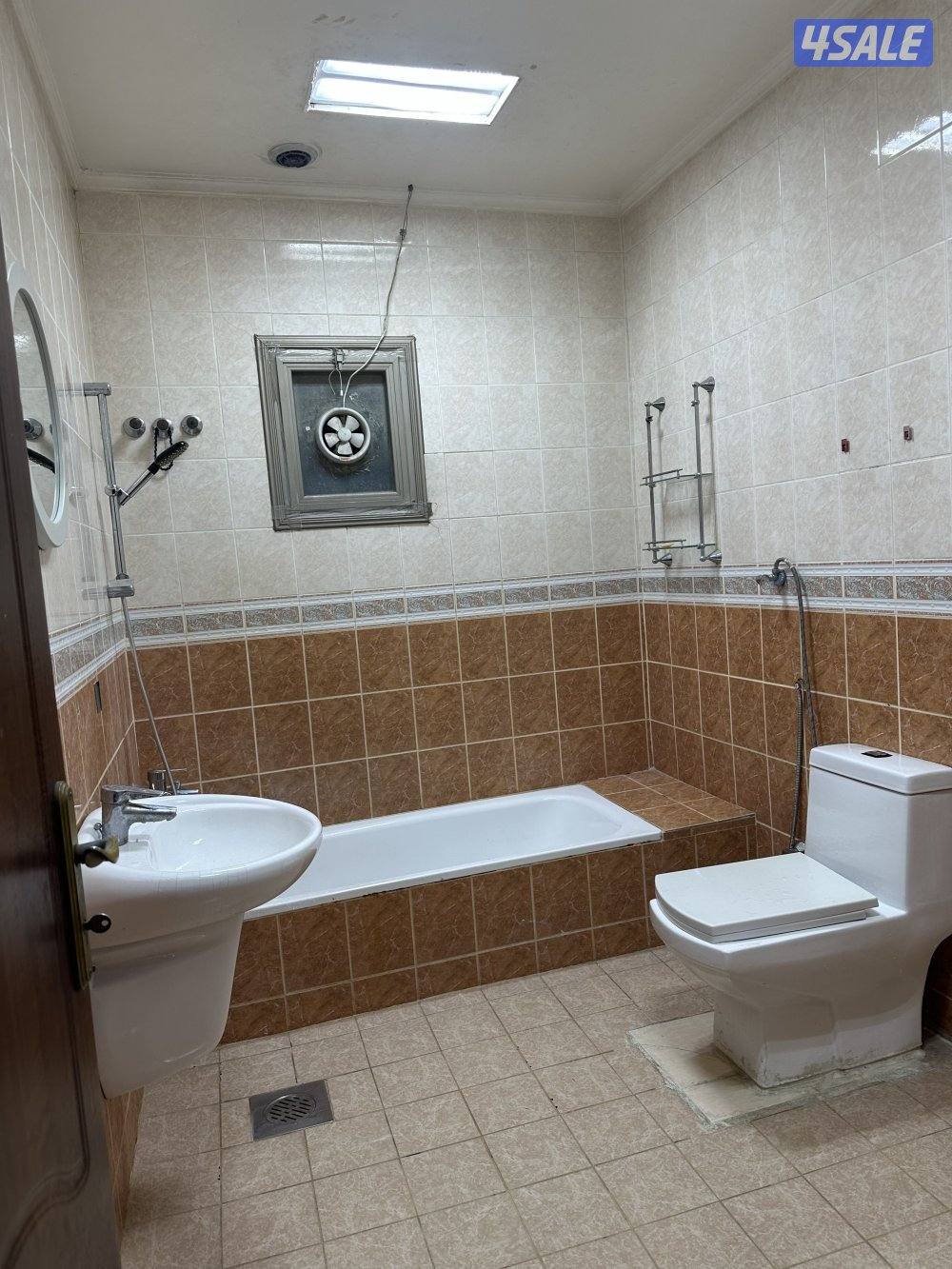 شقه للمدرسين الوافدين فقط غرفتين ومصاله ومطبخ وحمام سوبر ديلوكس تكييف7