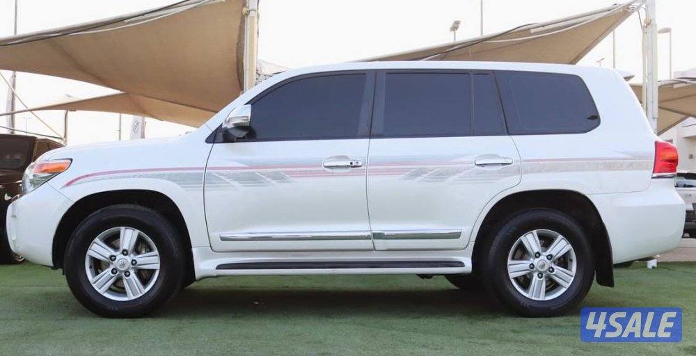 لاندكروزر2013GXR وكاله البحرين شرط بلكامل تصدير مع تخليص اقرا الاعلان2