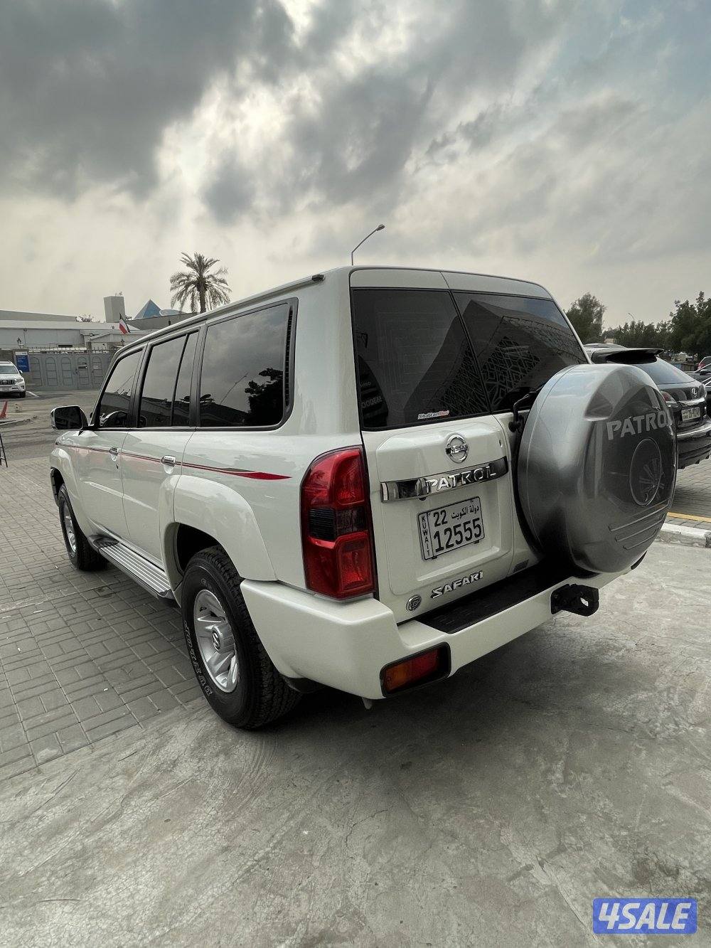 نيسان فتك موديل 2023 عداد 98 الف وراد البابطين6