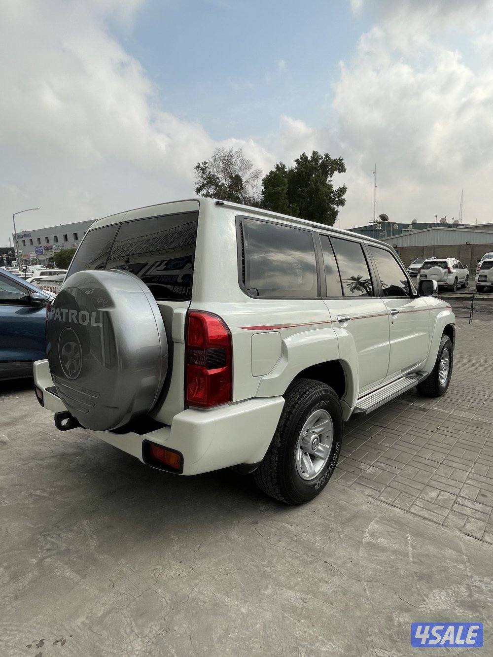 نيسان فتك موديل 2023 عداد 98 الف وراد البابطين7