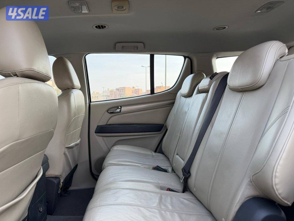 للبيع شيفروليه تريل بليزر  موديل 2014 وارد الغانم8