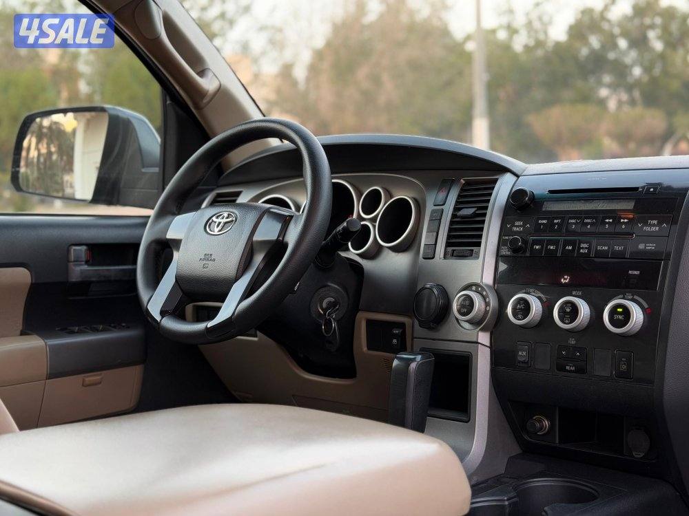 للبيع سيكويا SR5 موديل 2014 وارد الساير8