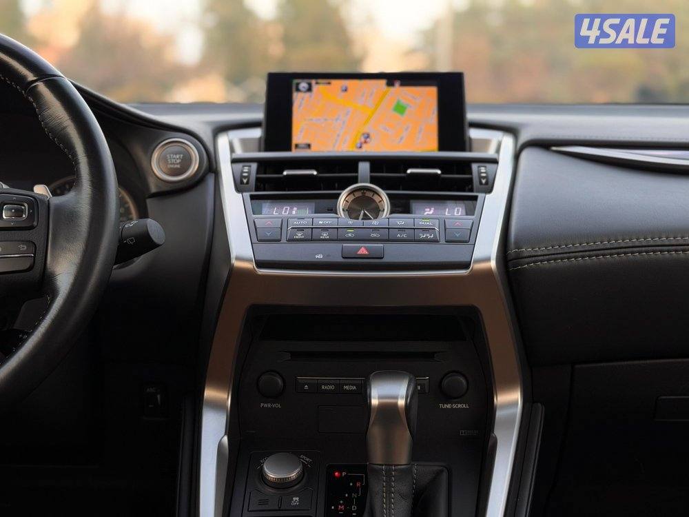 للبيع لكزس NX200T موديل 2016 وارد الساير10