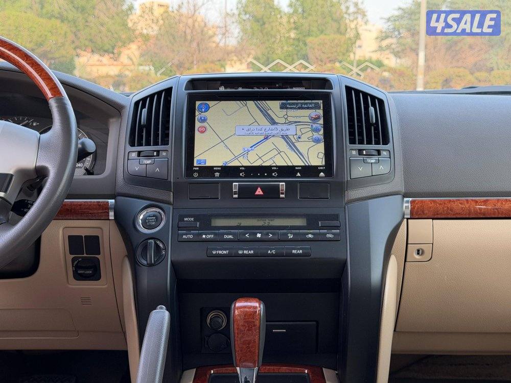 لاند كروزر GX_R V8 موديل 2013 وارد الساير10