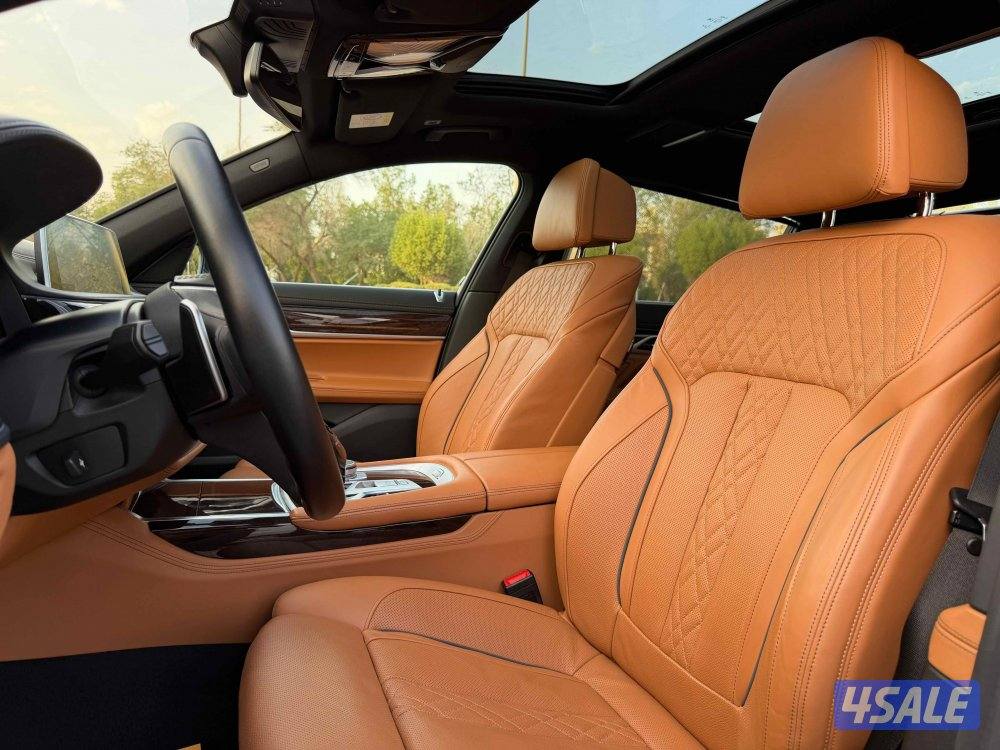 للبيع BMW 740LI موديل 2021 وارد الغانم6