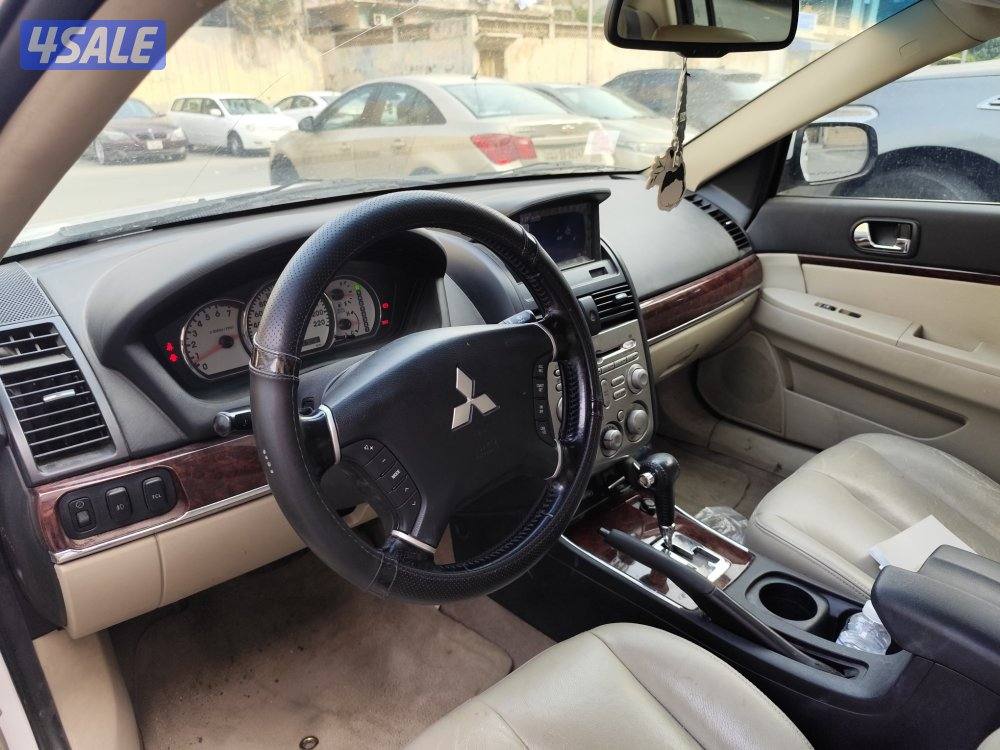 ميتسوبيشي جالنت 2011 V64