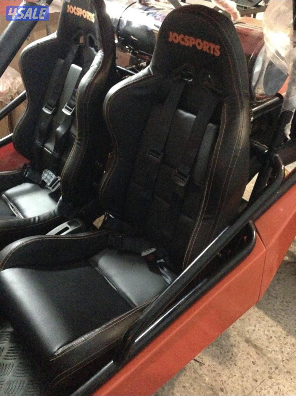 صناعة برتغالية
١- مقاعد سباق
‏‎٢- أربع نقاط حزام أمان
‏‎٣- أربع د4