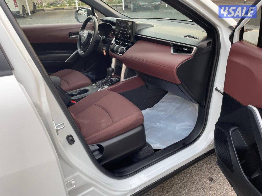 Corolla-Crossover-20234