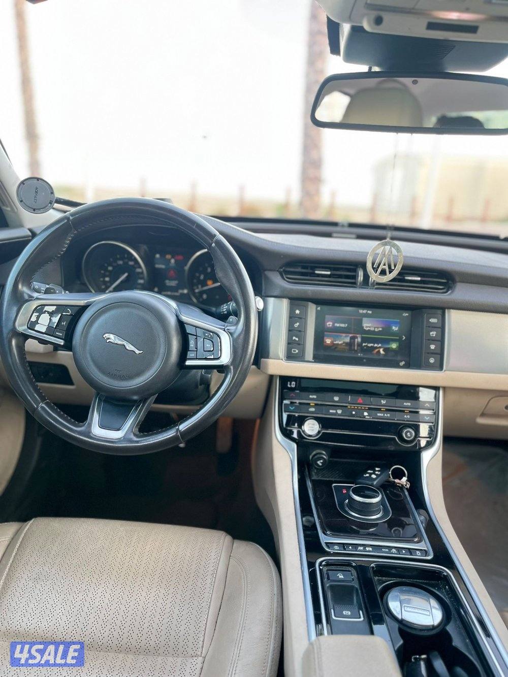 جاكور XF موديل 2018 / بحاله ممتازه10