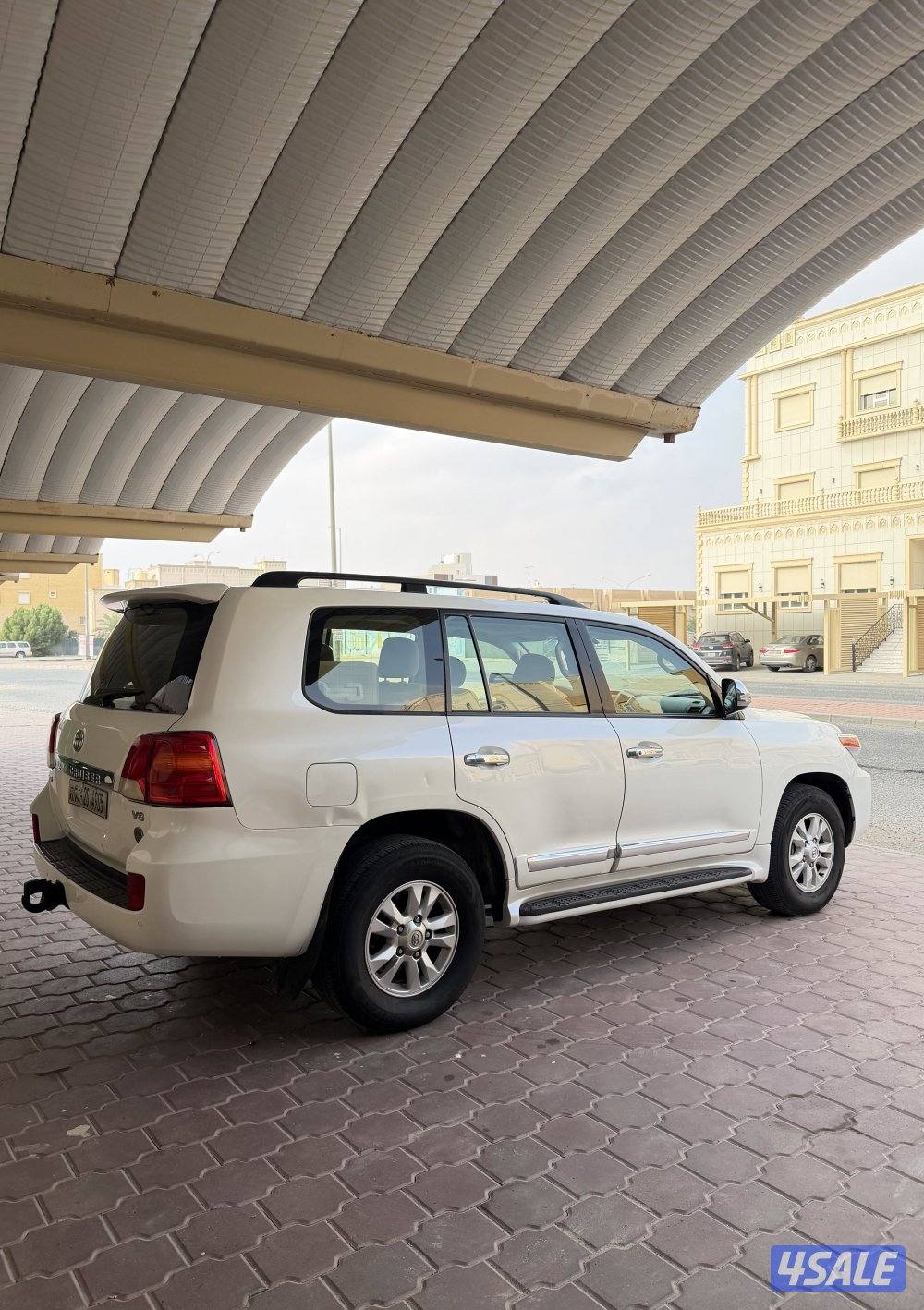 للبيع لاندكروزر 20120