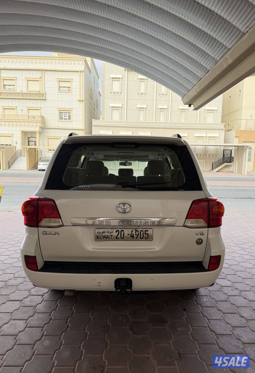 للبيع لاندكروزر 20126