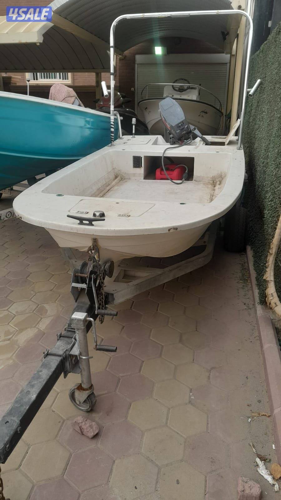 للبيع مشوه مالت الجريوي امورها طيبه مع مكينه 15 حصان ياماها1