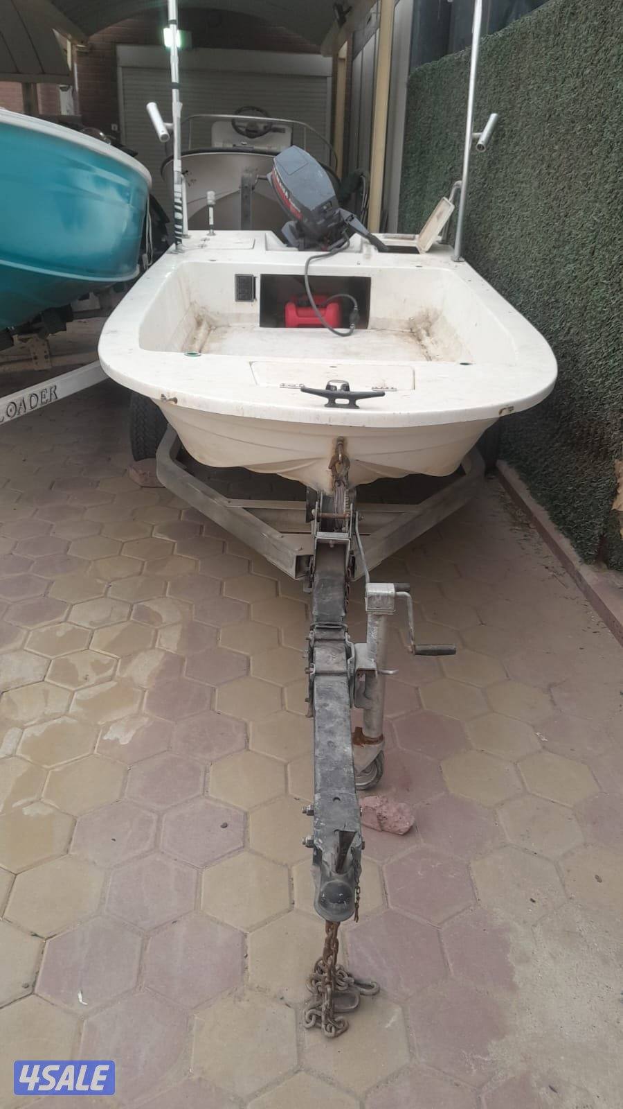 للبيع مشوه مالت الجريوي امورها طيبه مع مكينه 15 حصان ياماها5