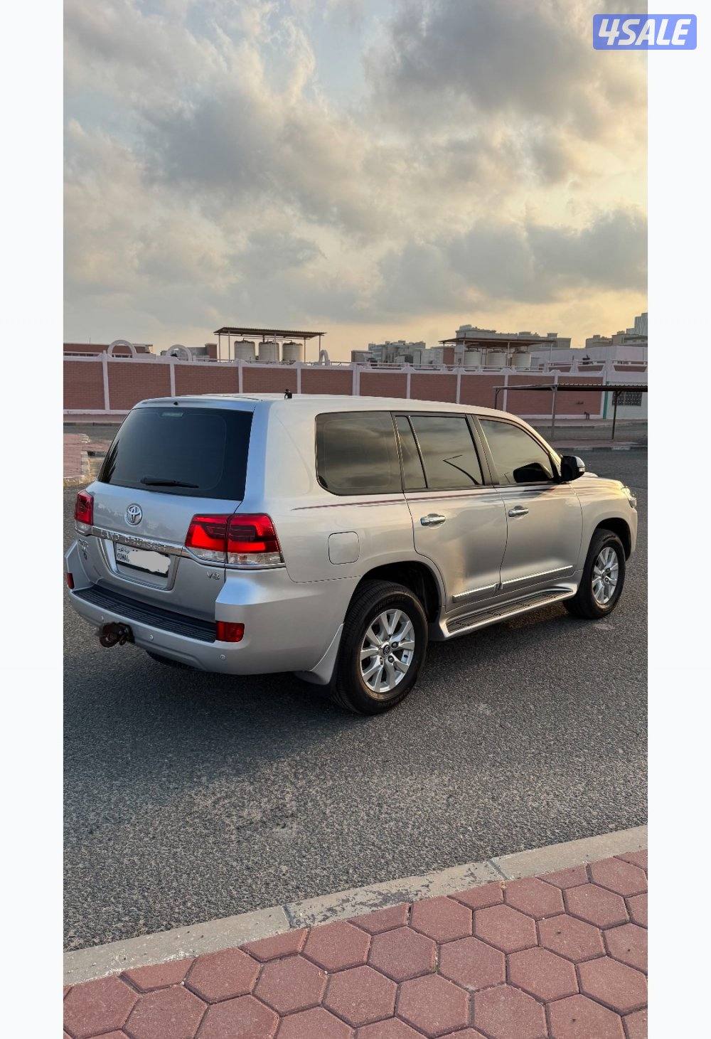 لاندكروزر 8 سلندر GXR 20182