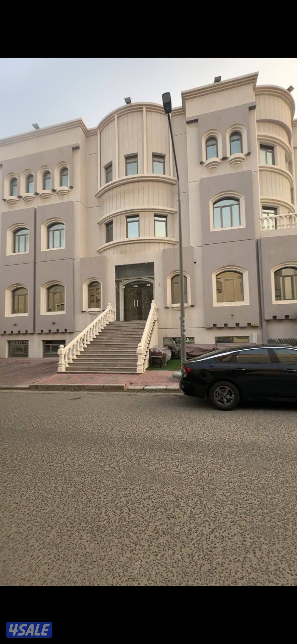 قسيمه قمة بالنظافه 3 ادوار ونص وسرداب للبيع1