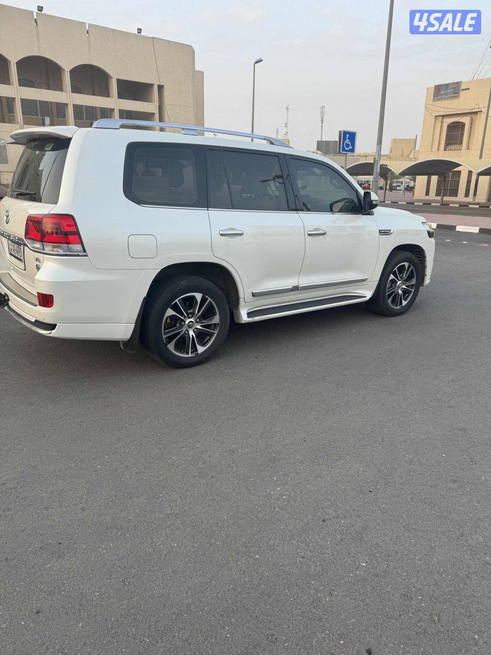 لاندكروزر تورنق5