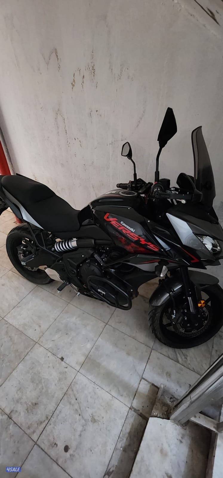 للبيع سيكل كوازاكي فيرسز 650 cc ماشي 9850 السيكل بحالة الوكالة2