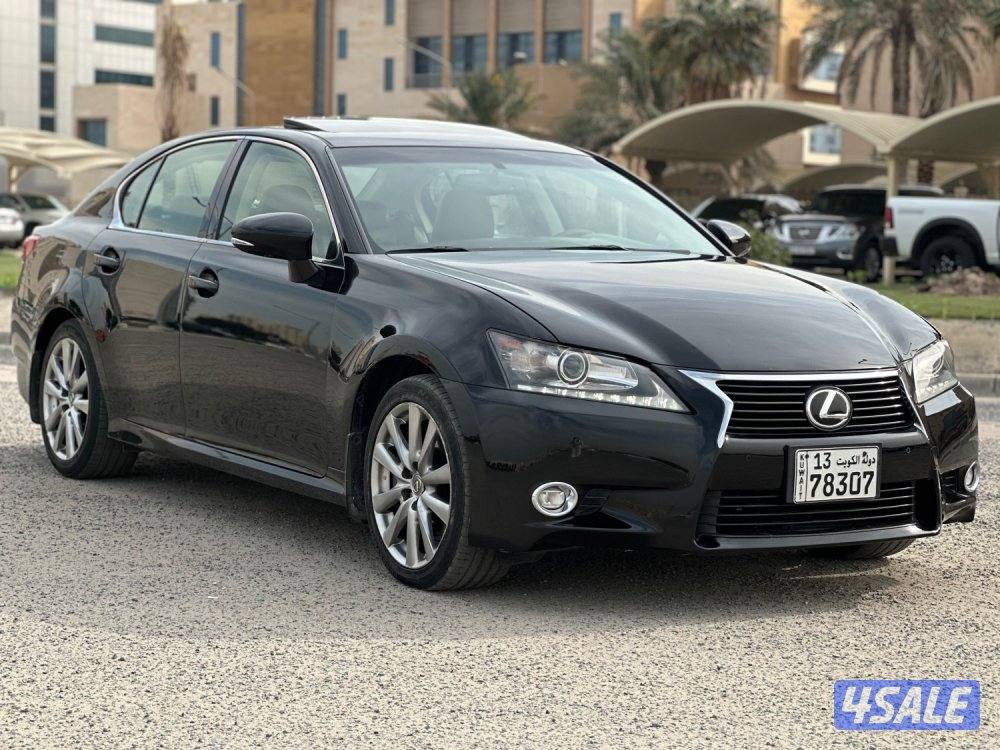 للبيع لكزس GS250 ماشي ١٩٠ الف كيلو0