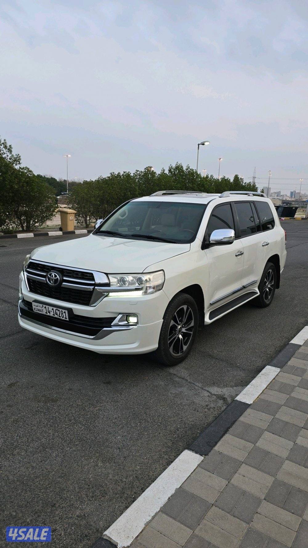 لاندكروزر كامل المواصفات شرط الفحص4