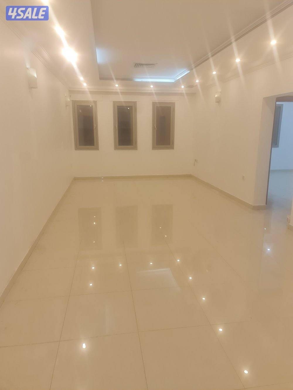 القيروان ق٢ ش ٢١٥ البيت زاويه وشقه ممتازة0