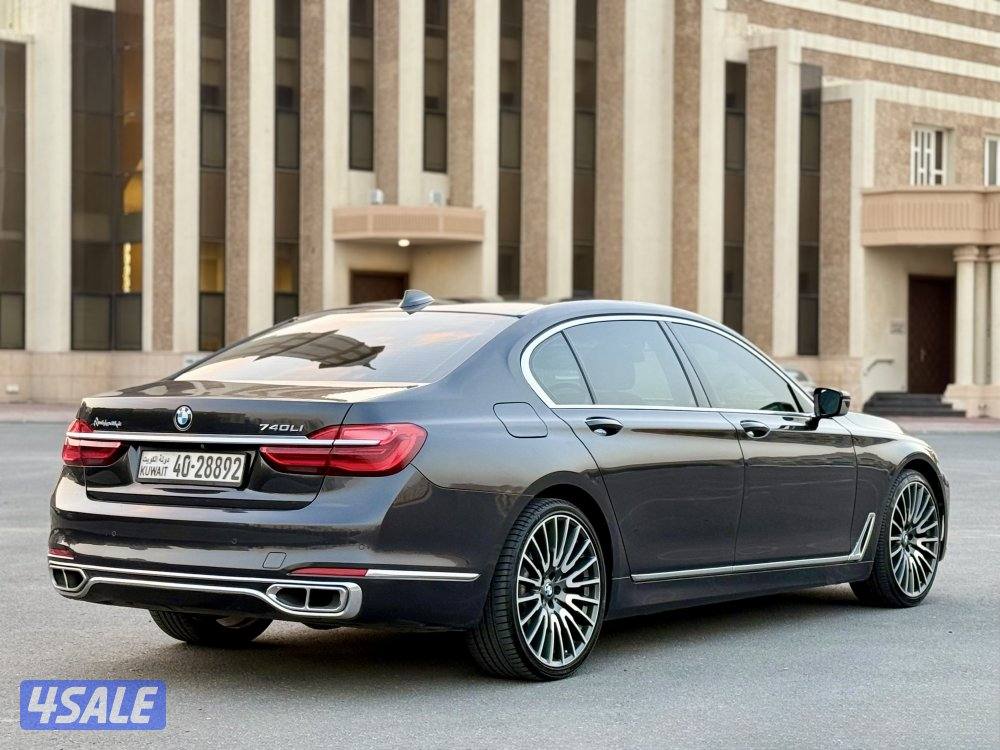 بحالك ممتازه صبغ الوكالة موديل ٢٠١٦ ونظيفة عداد ٨٩ الف تواير حديده1