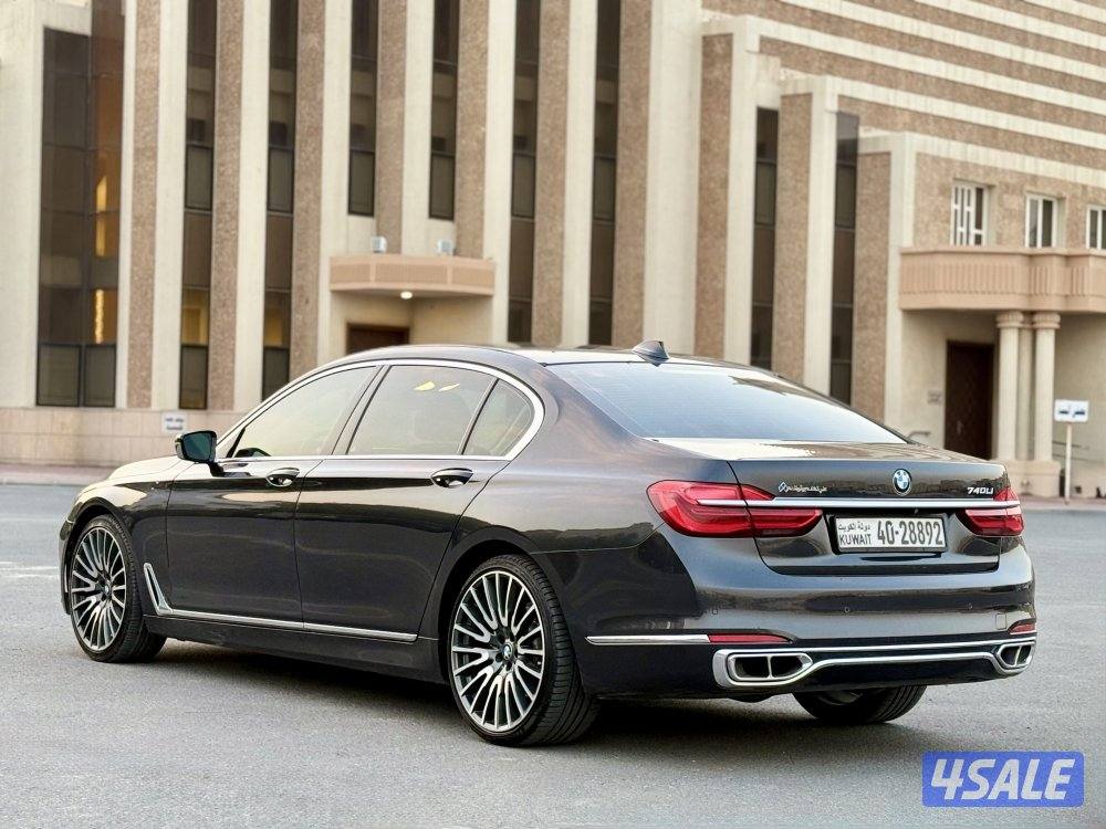 بحالك ممتازه صبغ الوكالة موديل ٢٠١٦ ونظيفة عداد ٨٩ الف تواير حديده3