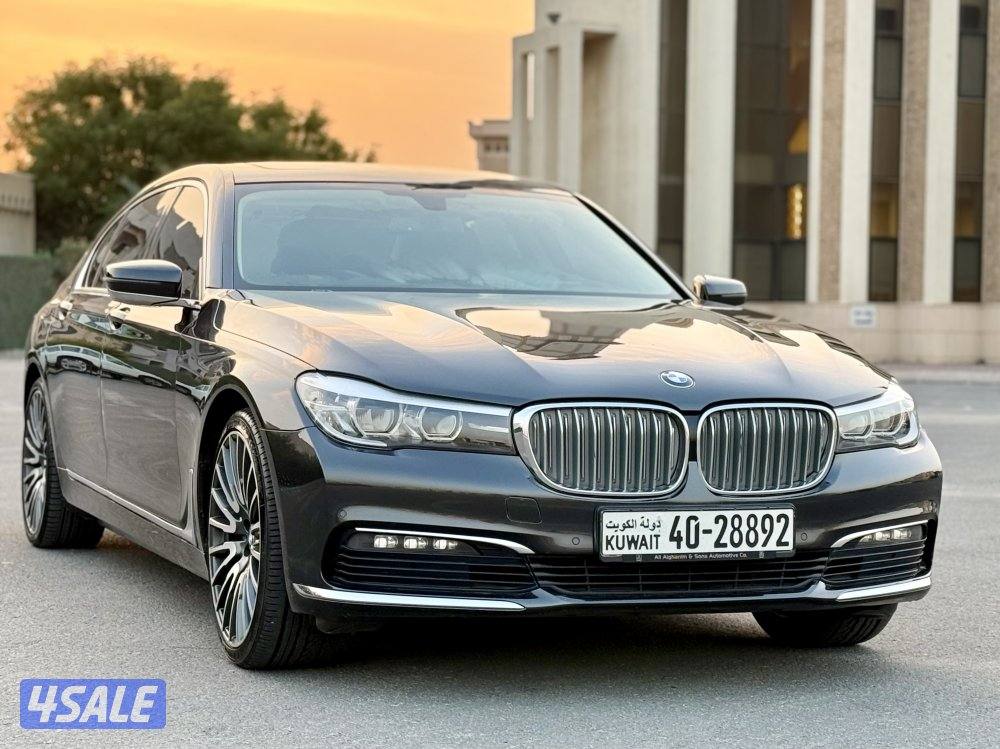 بحالك ممتازه صبغ الوكالة موديل ٢٠١٦ ونظيفة عداد ٨٩ الف تواير حديده4