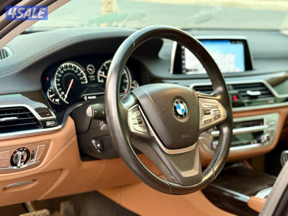 بحالك ممتازه صبغ الوكالة موديل ٢٠١٦ ونظيفة عداد ٨٩ الف تواير حديده8