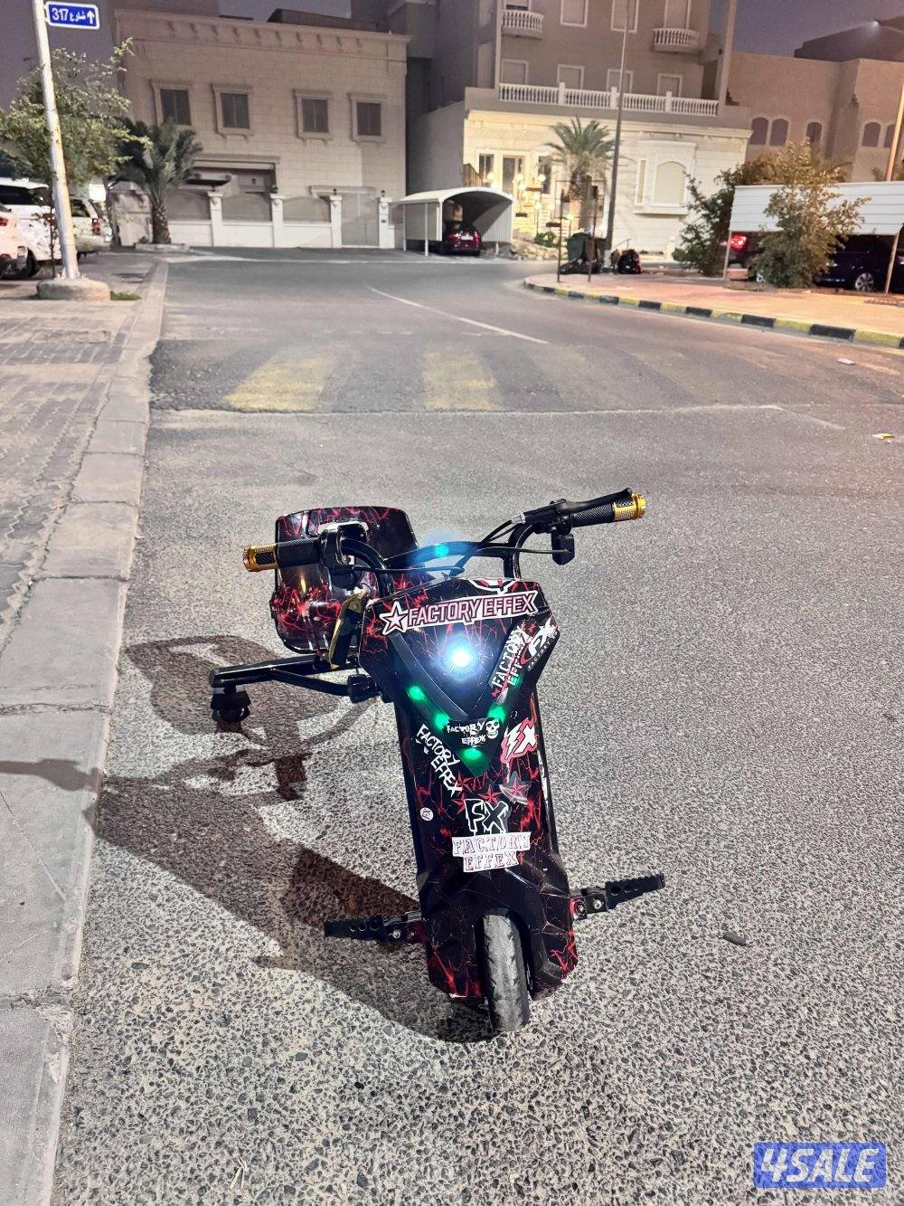 للبيع ثلاث سكوترات و سكوترين درفت وقارين2