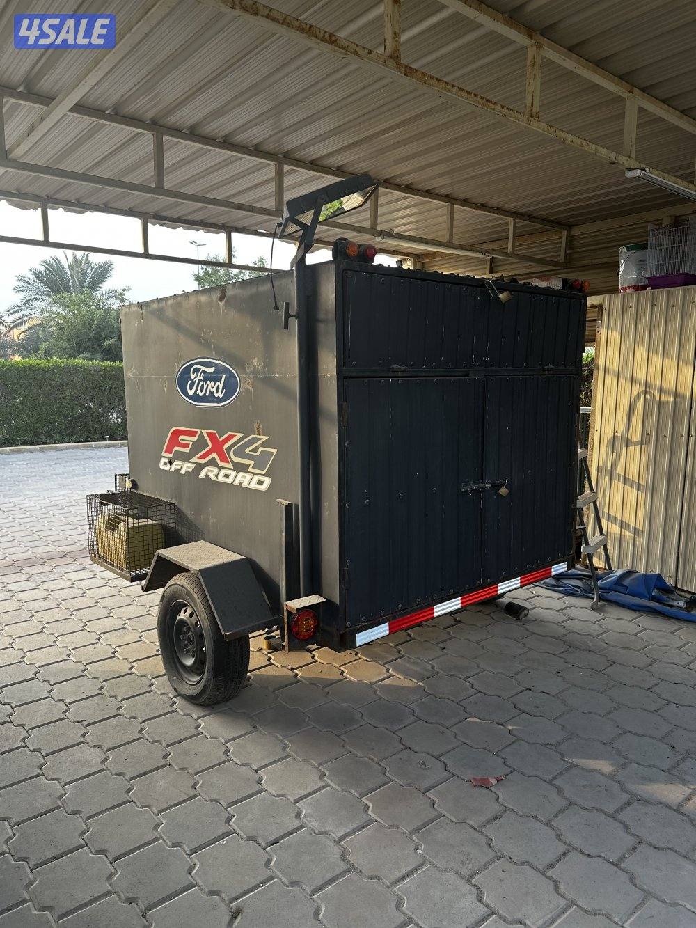 للبيع عربانه كشته مع كامل أغراضها0