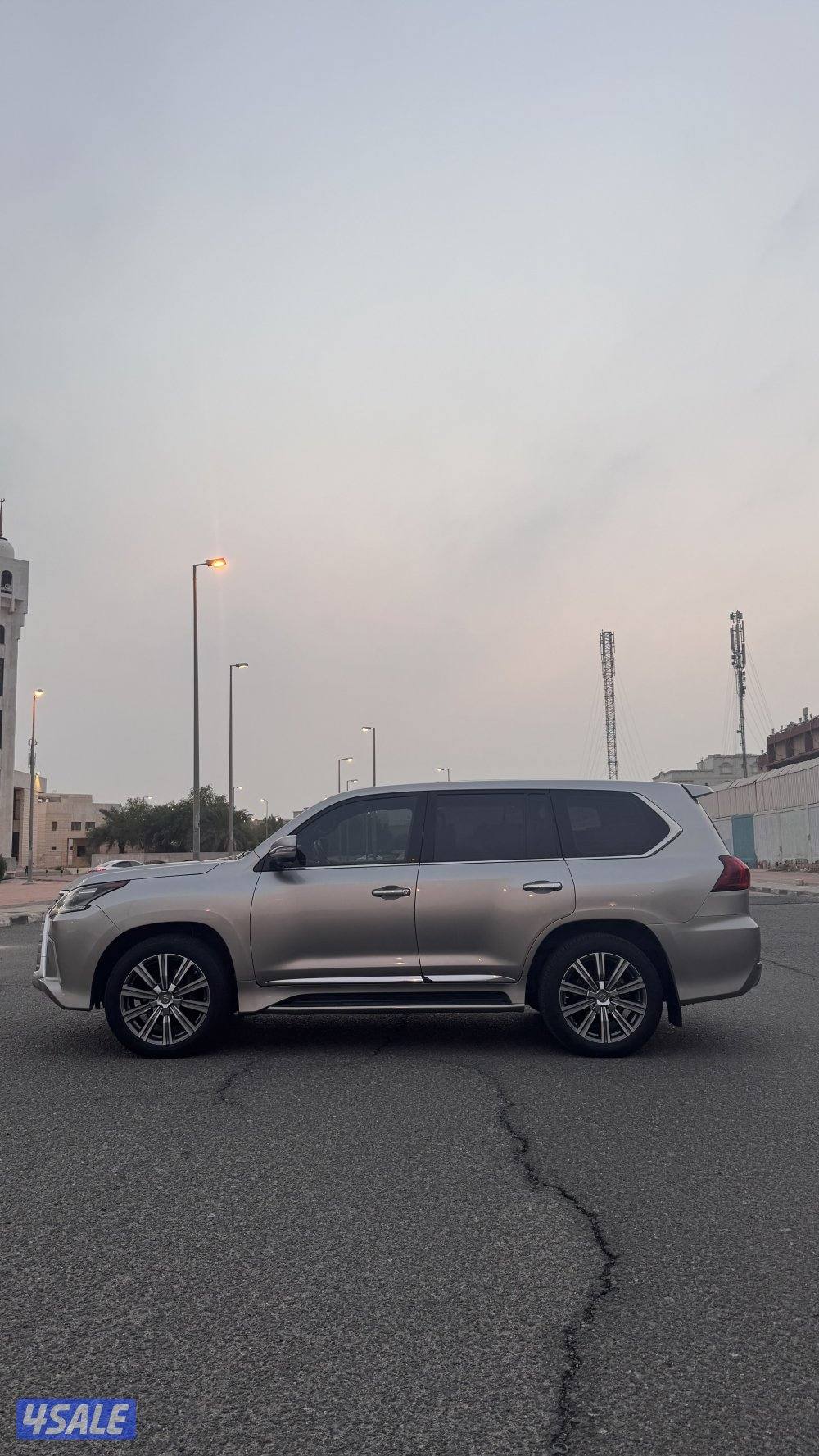 للبيع لكزس2