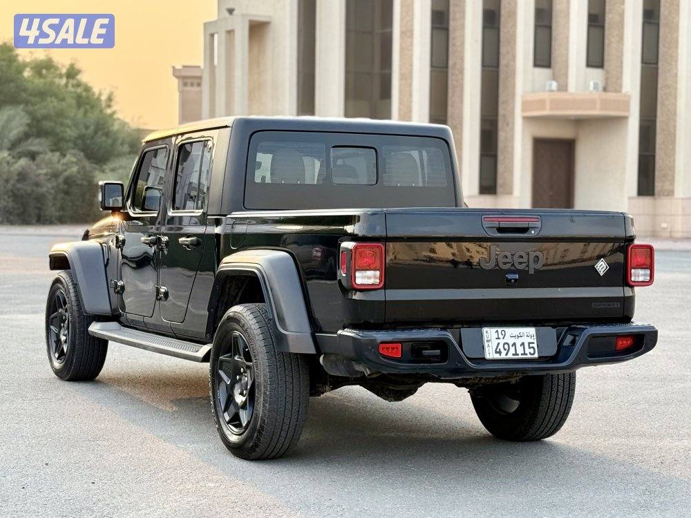 موديل 2020 سيرفيس منتظم  عداد 82 الف صبغ الوكالة3