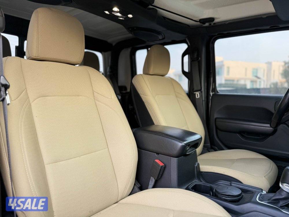 موديل 2020 سيرفيس منتظم  عداد 82 الف صبغ الوكالة9