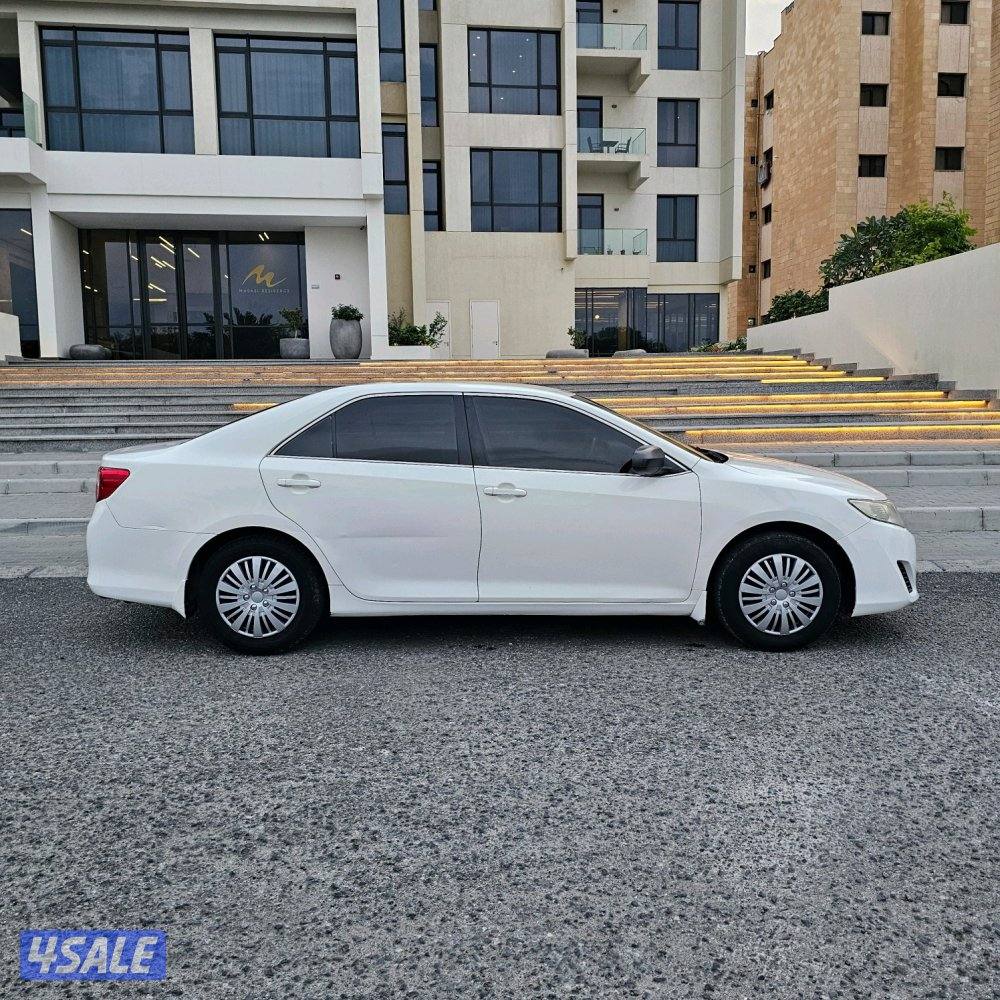 Toyota Camry GL 20143