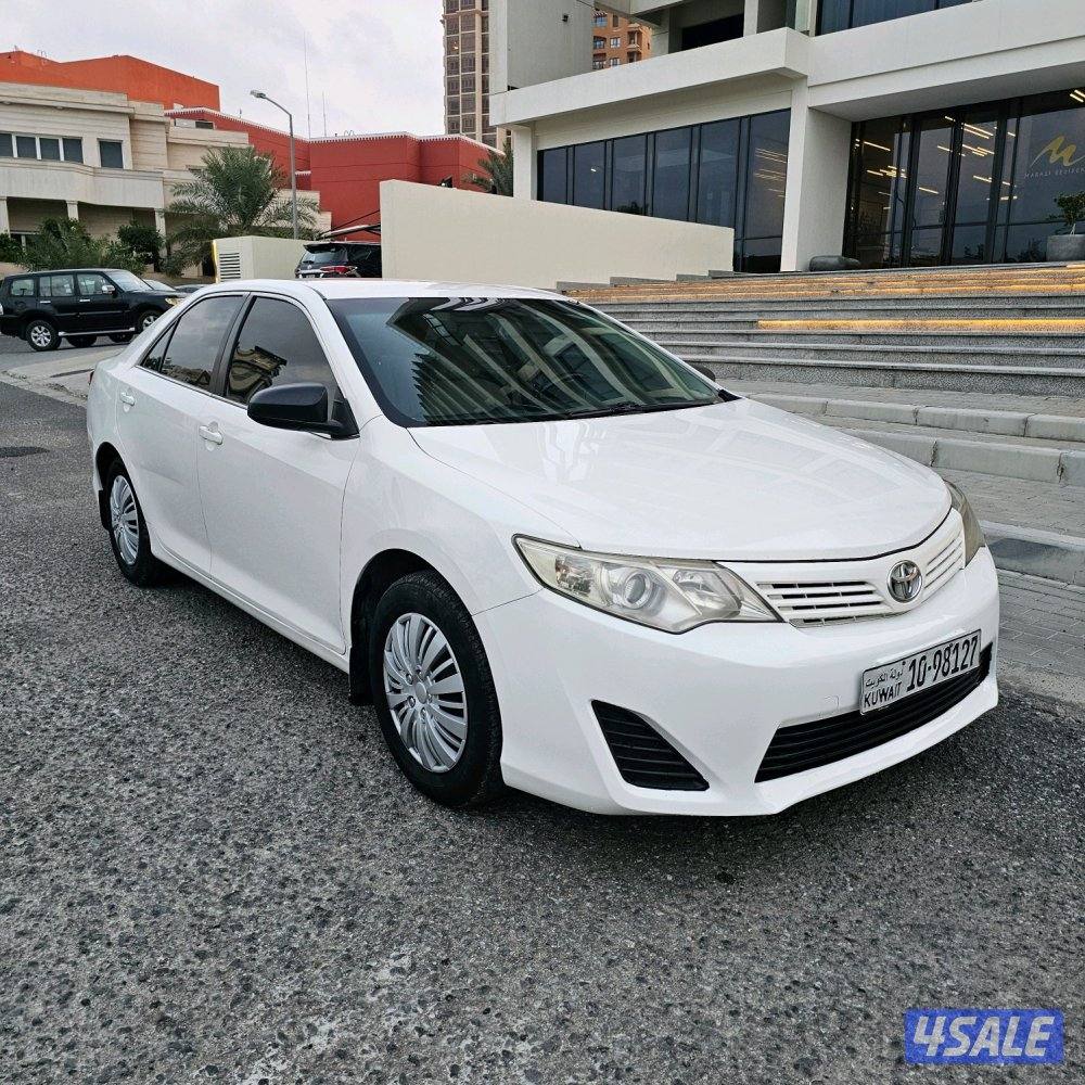 Toyota Camry GL 20142