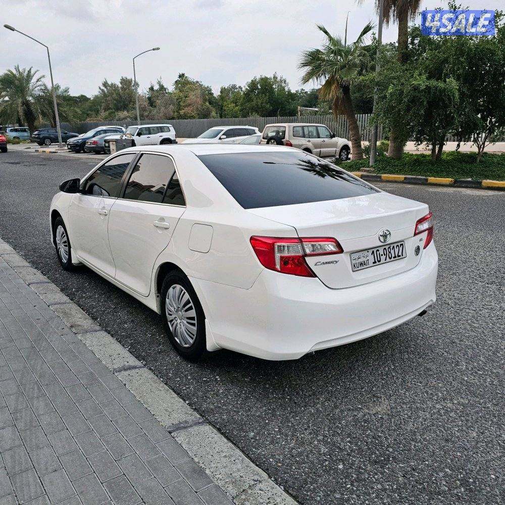 Toyota Camry GL 20146