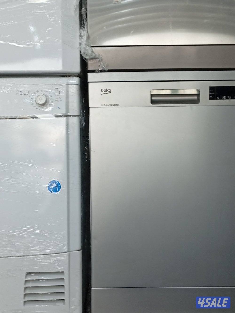 نبيه وانا اشتري جميع اغراض البيوت بما يعني ثلاجات وغسالات وجلايات وبرا5