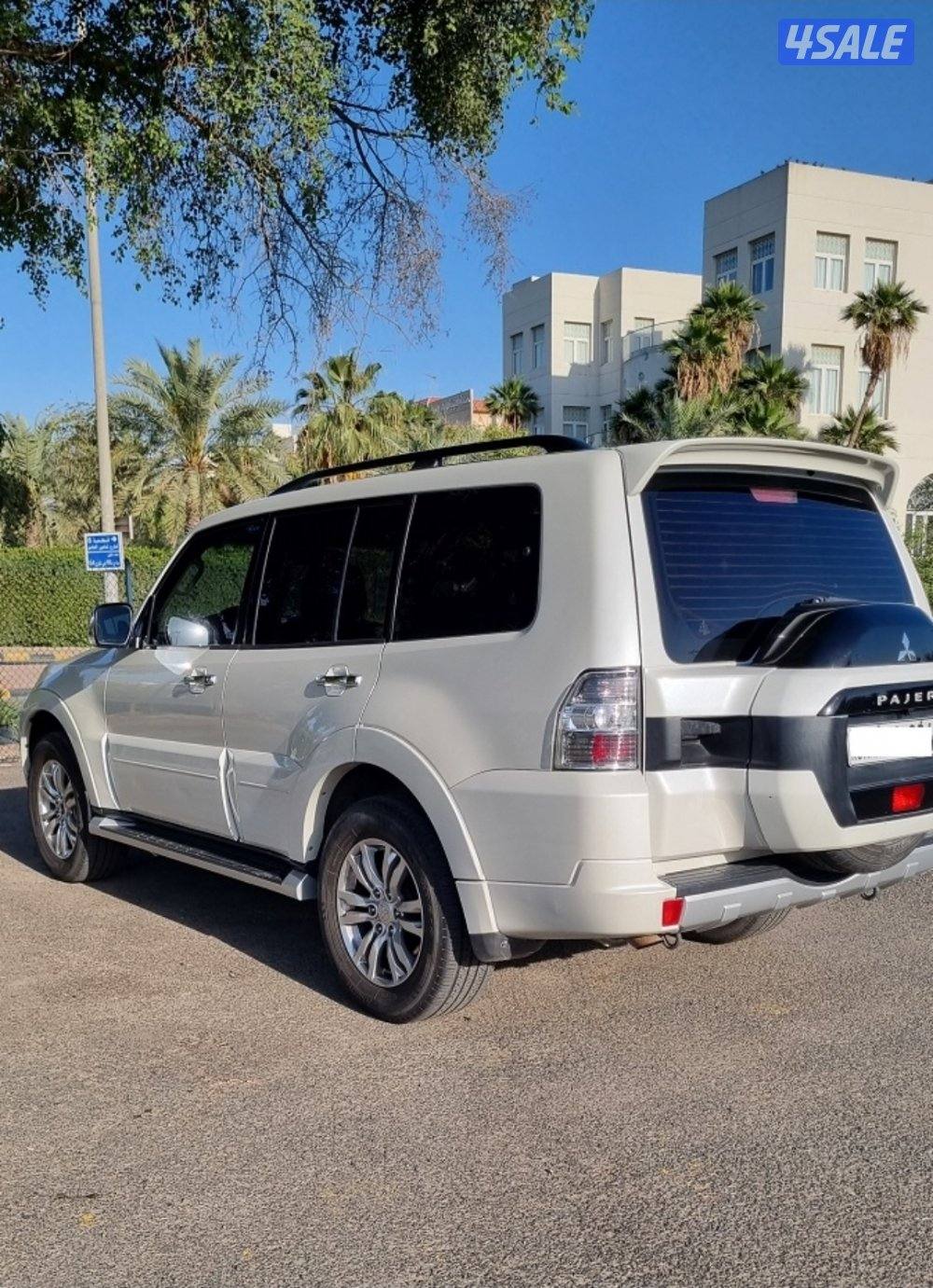 باجيرو 2019 الماكينة الكبيرة 3.8 حالة ممتازة4