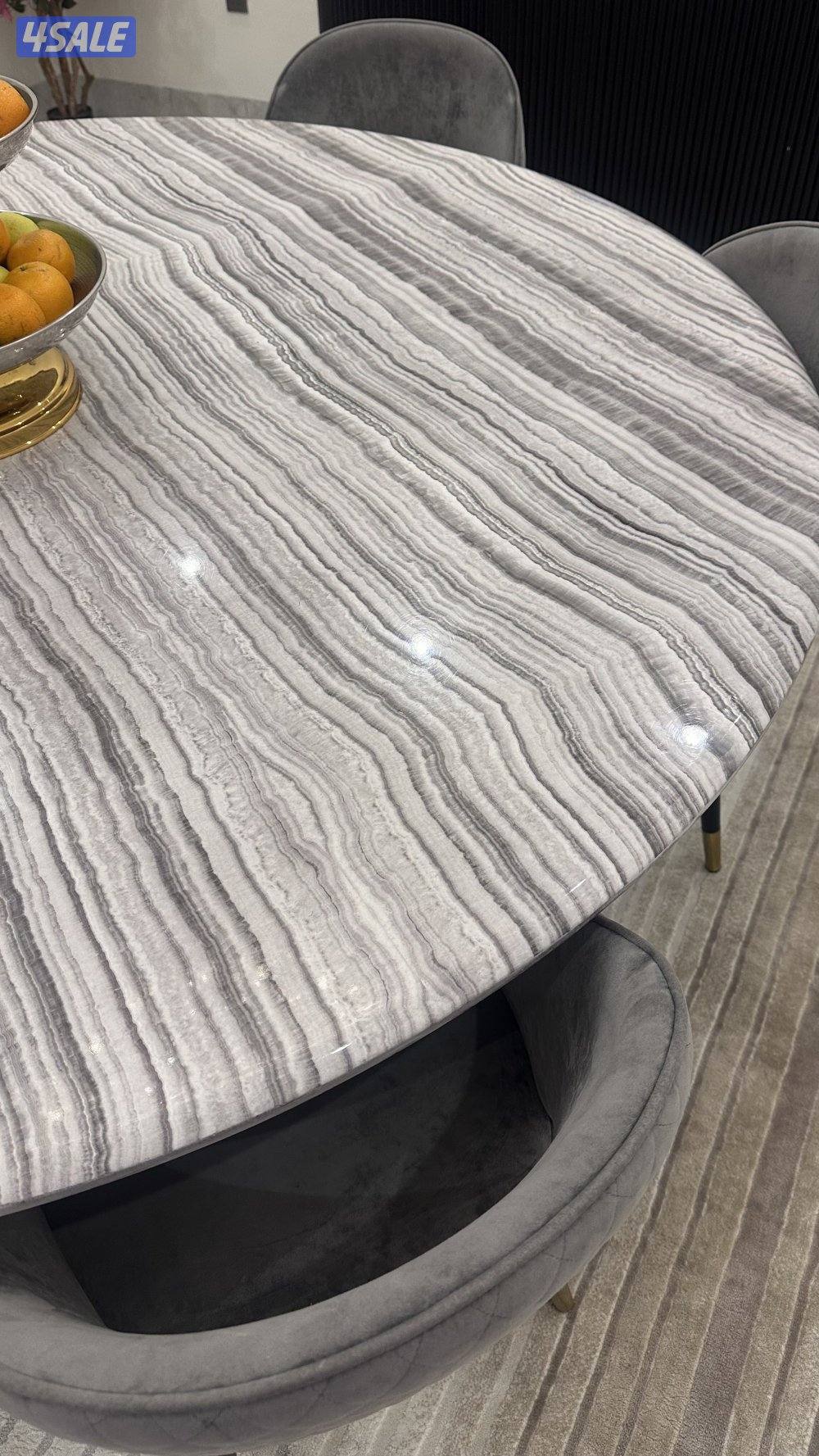 طاولة طعام من صفاة هوم  رخام 8 كراسي شي راقي وم استعمال خفبف جداً3