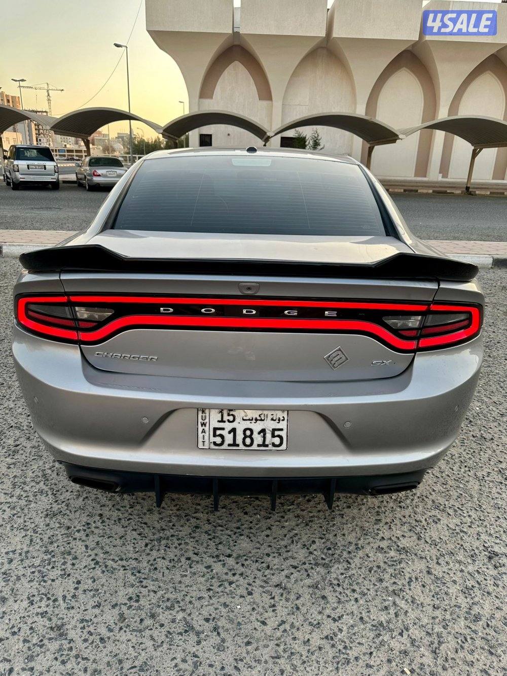 للبيع دوج تشارجر موديل 20183