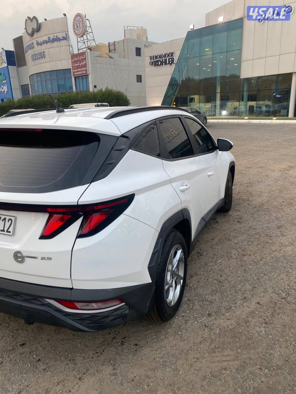 هونداي توسان موديل 2022  شرط الفحص ماشي 99 الف  صبغ الوكاله عاد قطعتين2