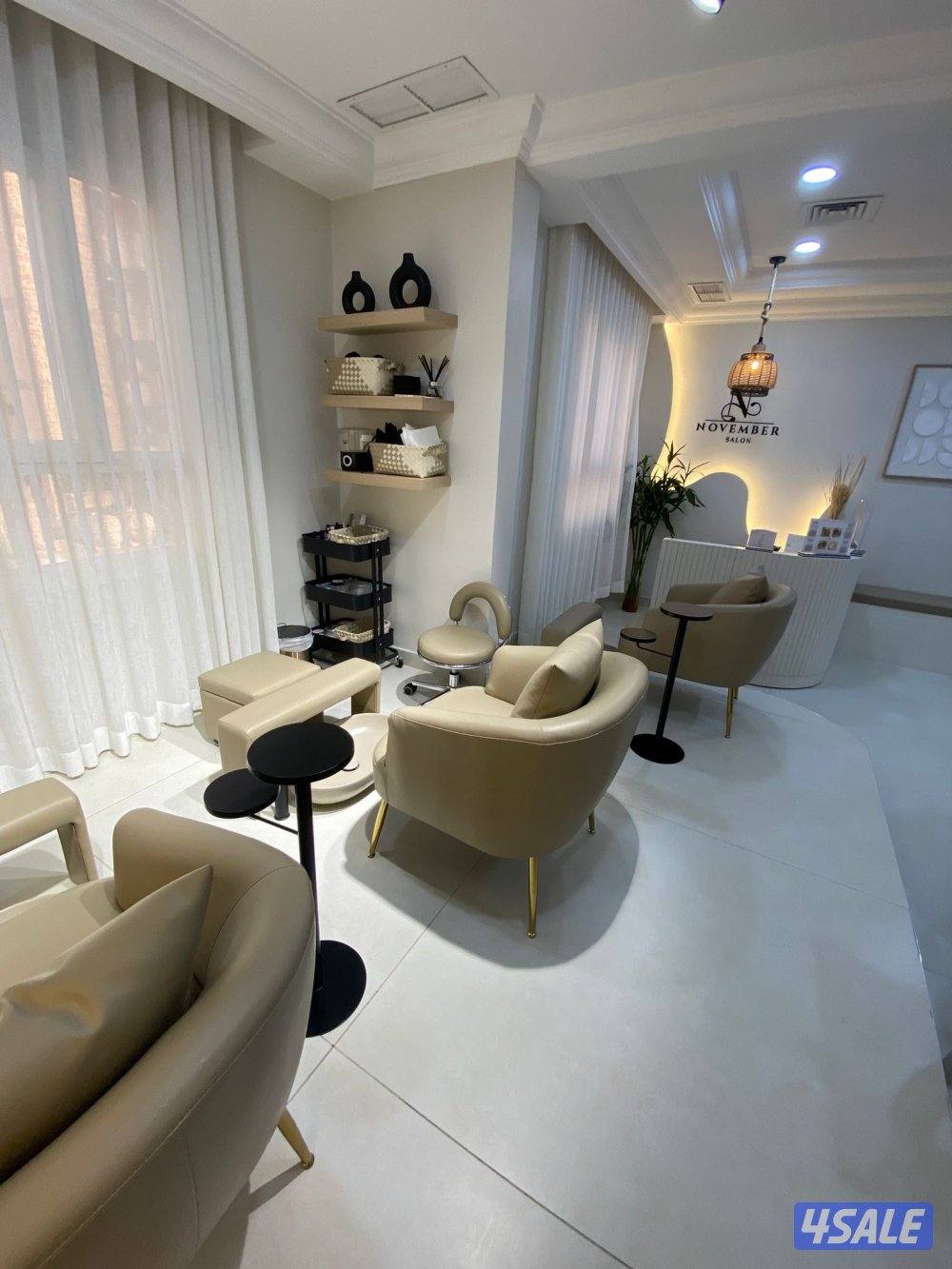 للبيع صالون نسائي جديد جدا1