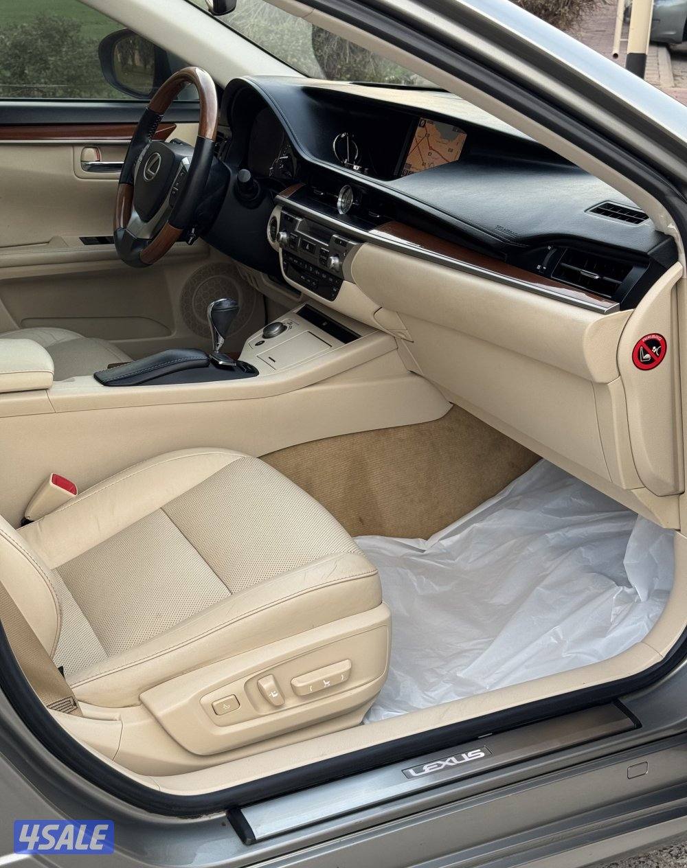 لكزس ES250 الساير 2015 عداد 87 ألف كامل المواصفات5