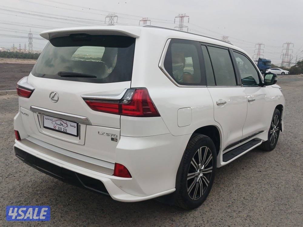 جيب لكزس LX570 موديل 2016 الدرجة الاولي4