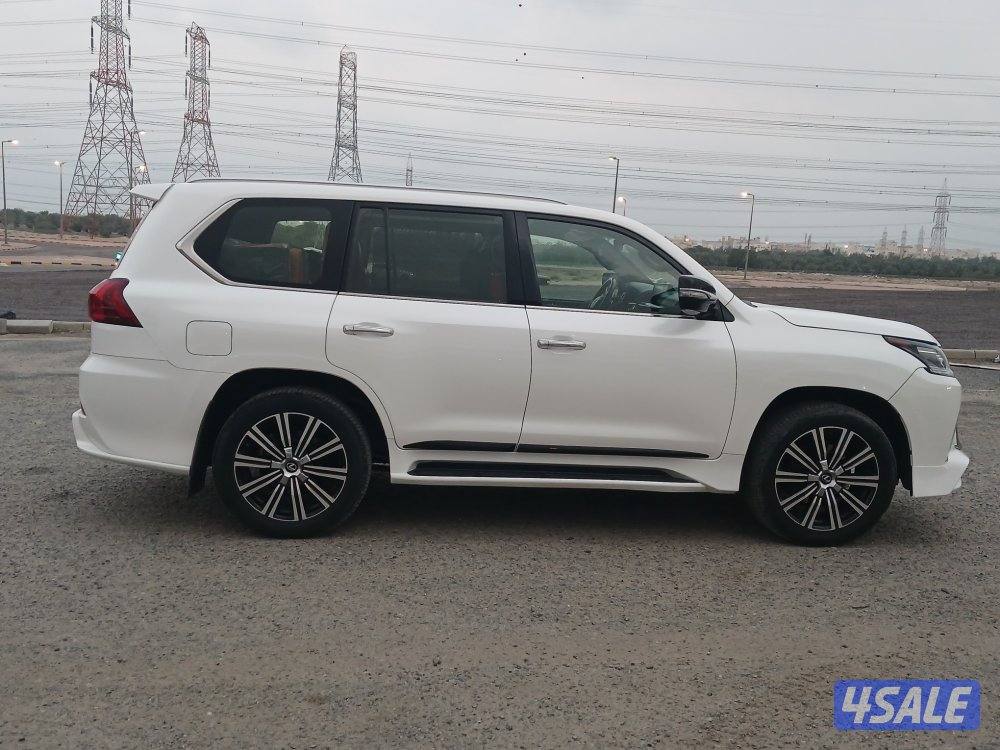 جيب لكزس LX570 موديل 2016 الدرجة الاولي3
